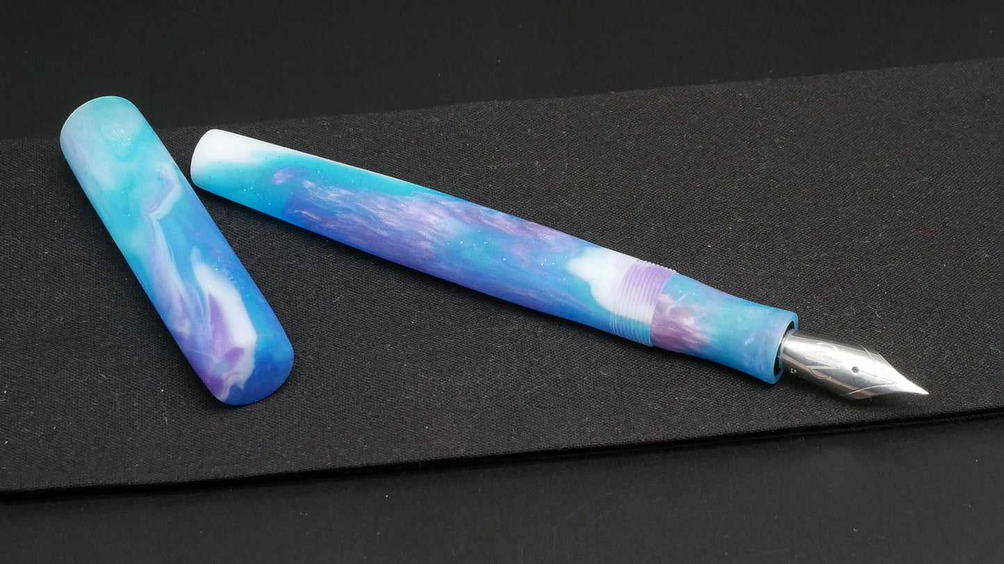 Orville - Small - D-Squared Glacial Peaks resin - Matte - #6 nib