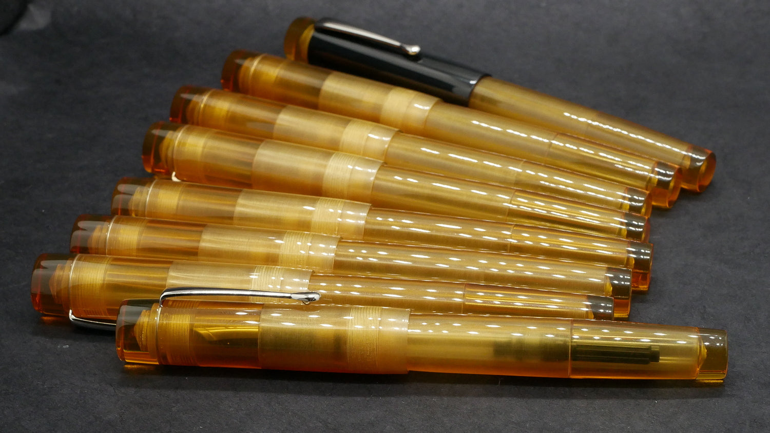 Orville - medium - Ultem - clip - Jowo #6 nib