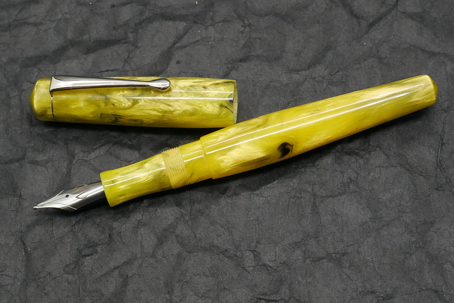 Elizabethan - Small–  Corrl Creatons  Burnt Yellow - clip -  #6 nib