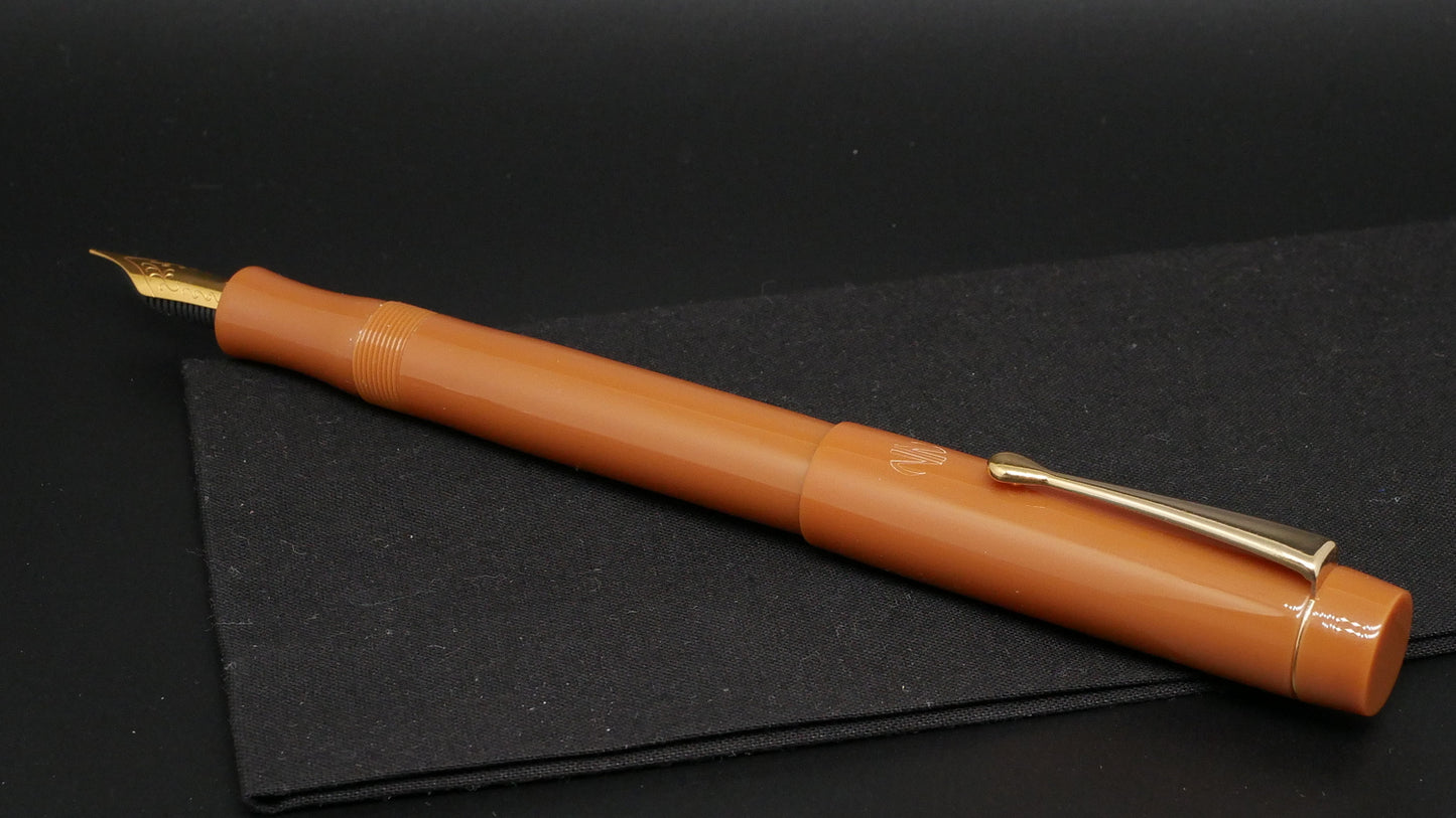 Orville - Small - Vintage Beige acrylic - clip - #6 nib