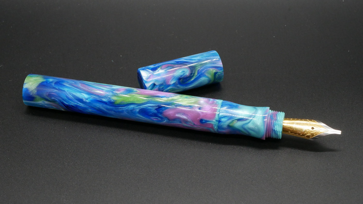 Hale - Small - Corrl Turqouise Abalone resin - Jowo #6 nib