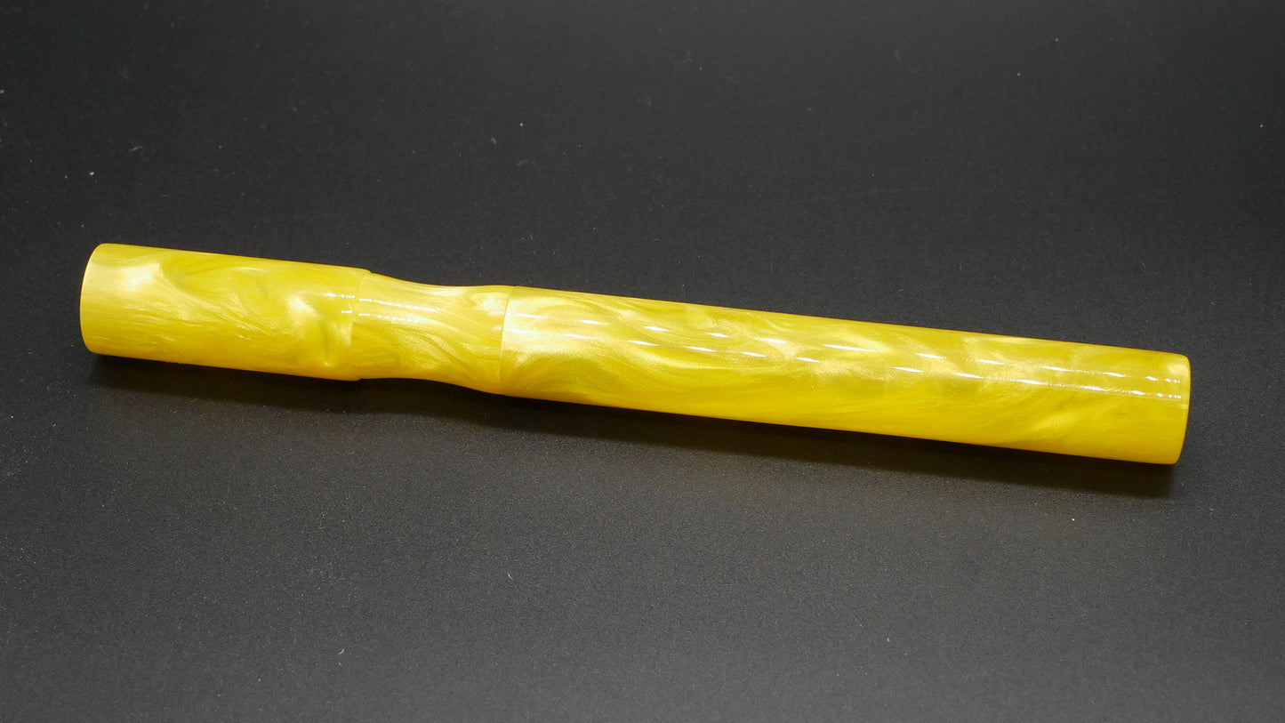 Hale - Small - Corrl Yellow resin -Bock #6 nib