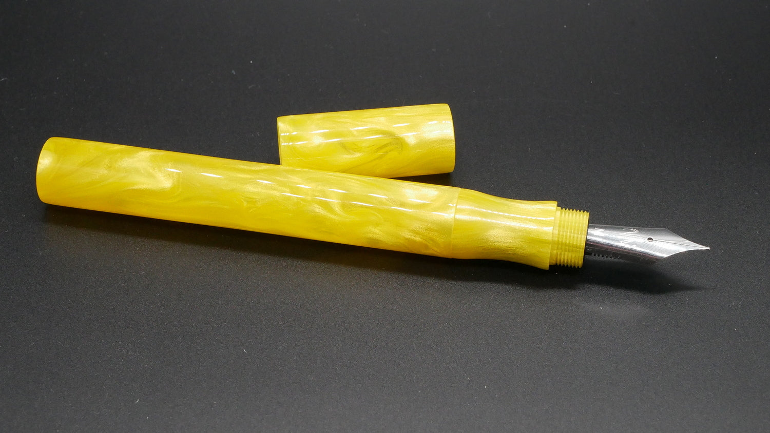 Hale - Small -  Corrl Yellow resin -Bock #6 nib