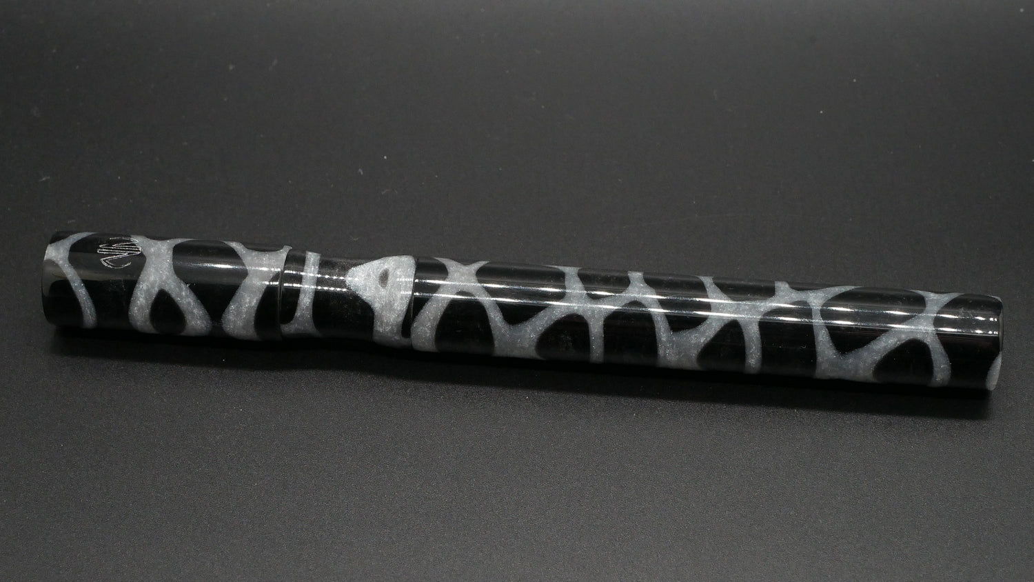 Hale - Small - Giraffe Black and White resin - Jowo #6 nib