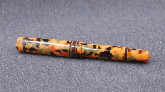 Knickerbocker - Medium - Arlecchino acrylic and Dark Chocolate ebonite - Jowo #6 nib