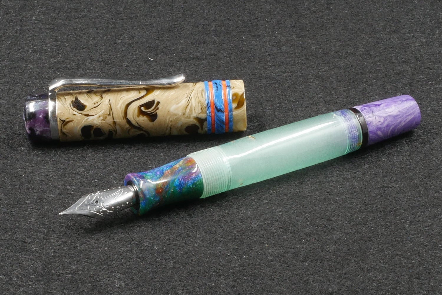 Knickerbocker - Medium - Hot Mess of Materials resin - cast clip - #6 nib