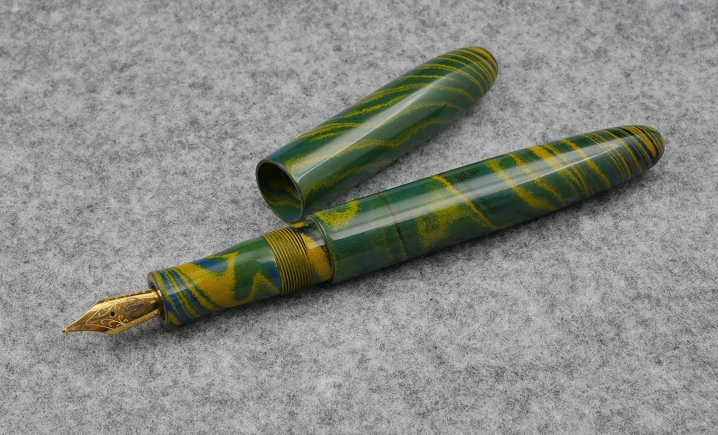 Majestic - Large - Nikko Tropical ebonite - Jowo #6 nib