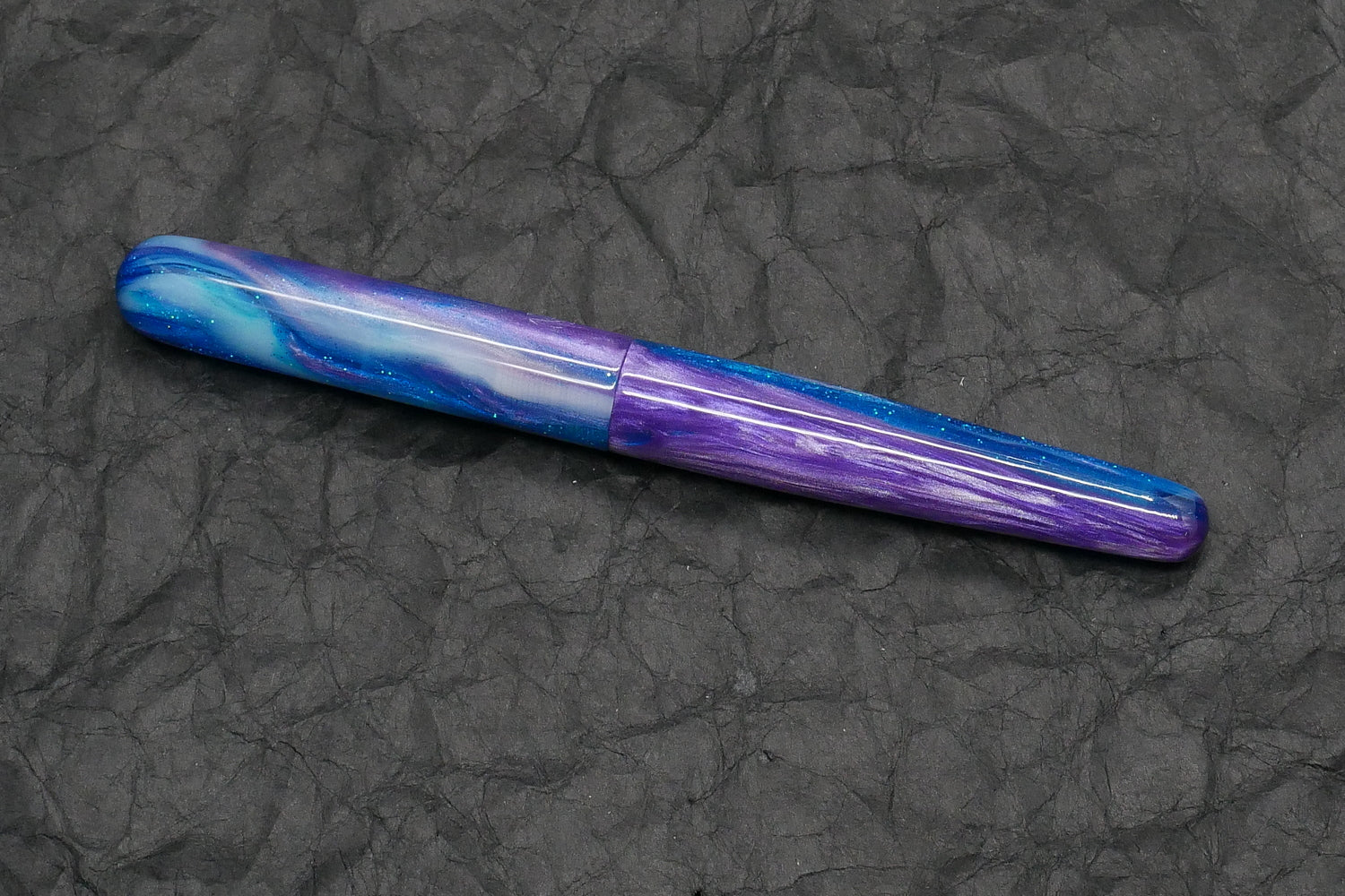 Majestic - Small - D Squared Glacial Borealis resin (21-1) - Jowo #6 nib