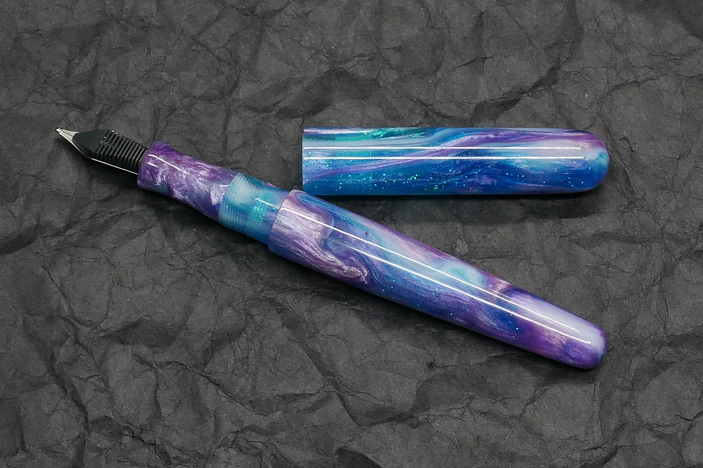Majestic - Small - D Squared Glacial Borealis resin (feb21-2) - #6 nib