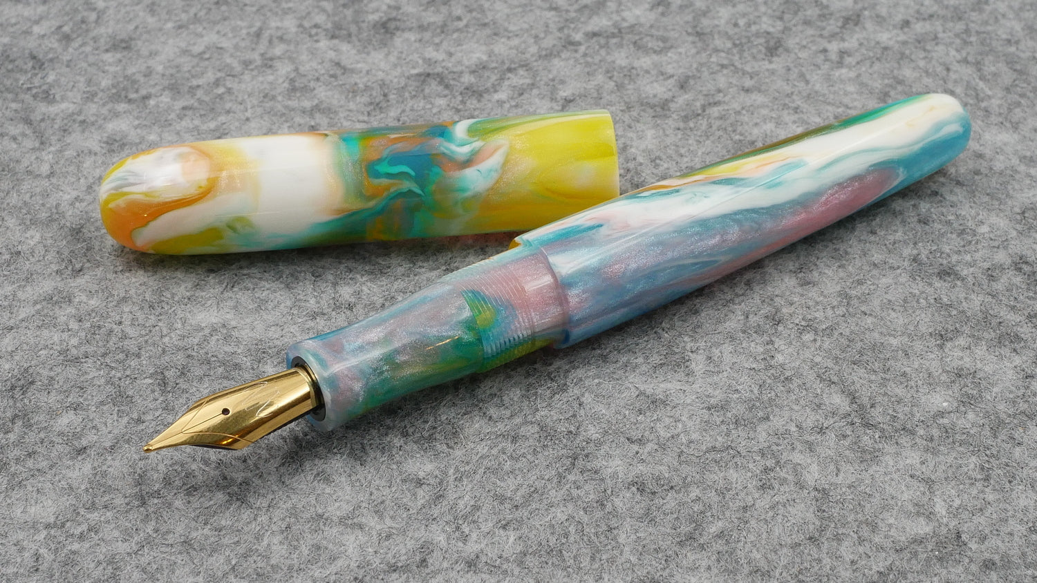 Majestic - Medium - D Squared Kaleidoscope resin - #6 nib
