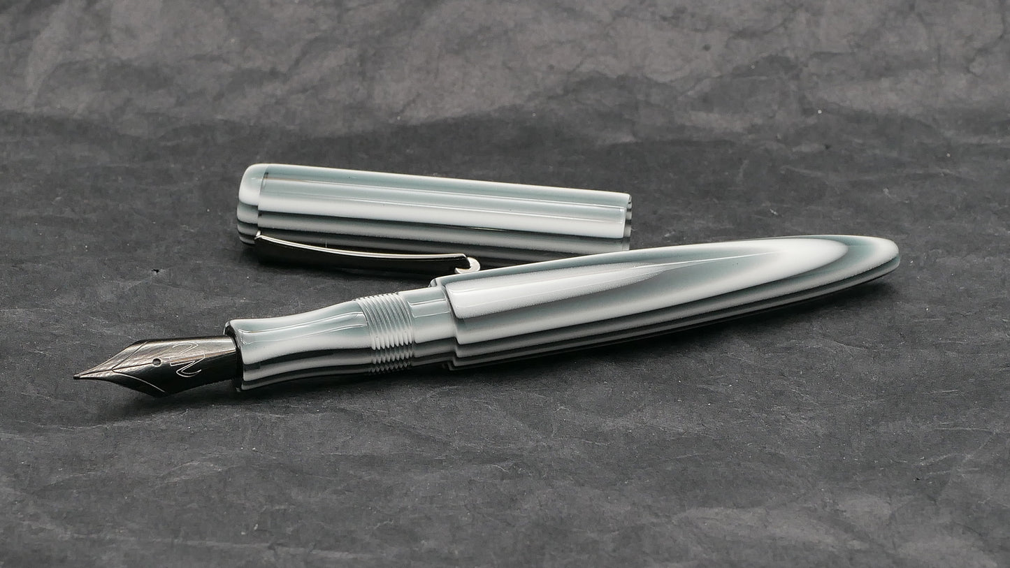 Preston fountain pen - slim - Black pinstripe acrylic - clip - Jowo #6 nib