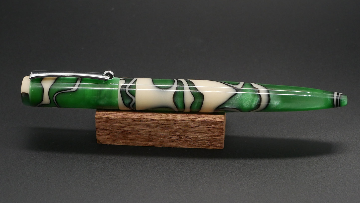 Preston fountain pen - slim - Long - Green Sands acrylic - clip - Jowo #6 nib