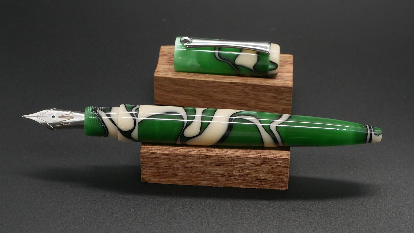 Preston fountain pen - slim - Long - Green Sands acrylic - clip - Jowo #6 nib