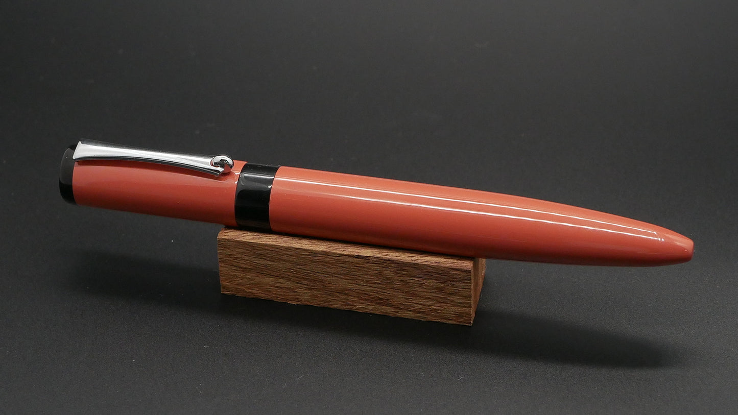 Preston fountain pen - slim - Long - Solid orange and black ebonite - clip - Jowo #6 nib