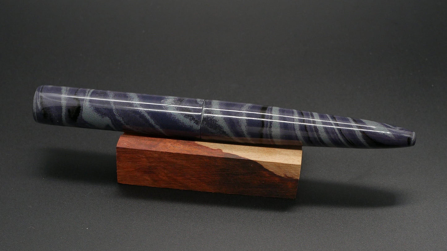 Preston fountain pen - slim - Mid - Purple and gray swirl ebonite - Jowo #6 nib