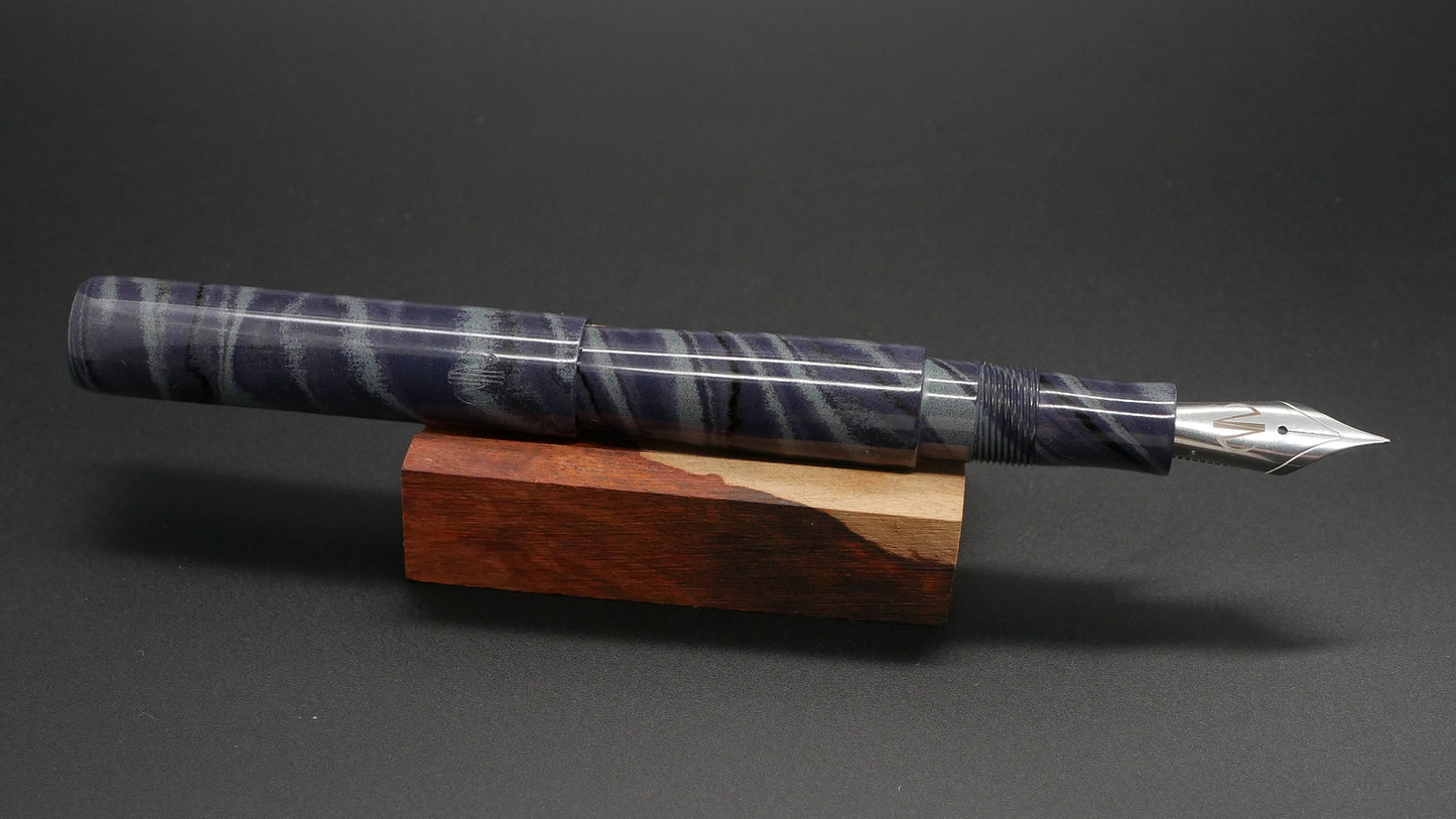 Preston fountain pen - slim - Mid - Purple and gray swirl ebonite - Jowo #6 nib