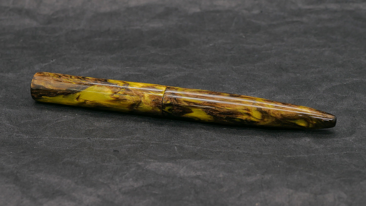 Preston fountain pen - slim - Carolina Pen Co Bananas - Jowo #6 nib