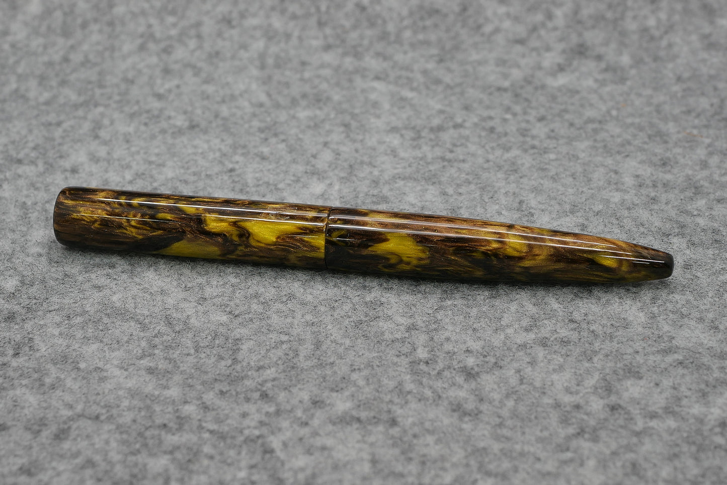 Preston fountain pen - slim - Carolina Pen Co Bananas - Jowo #6 nib