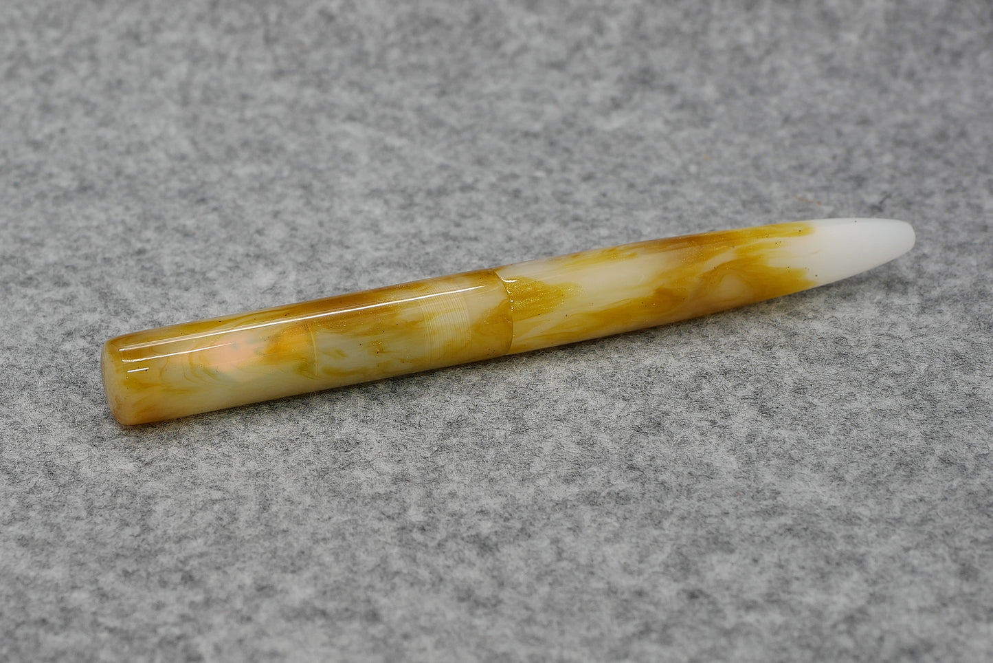 Preston fountain pen - slim - D Squared Arts Alabaster resin - Jowo #6 nib