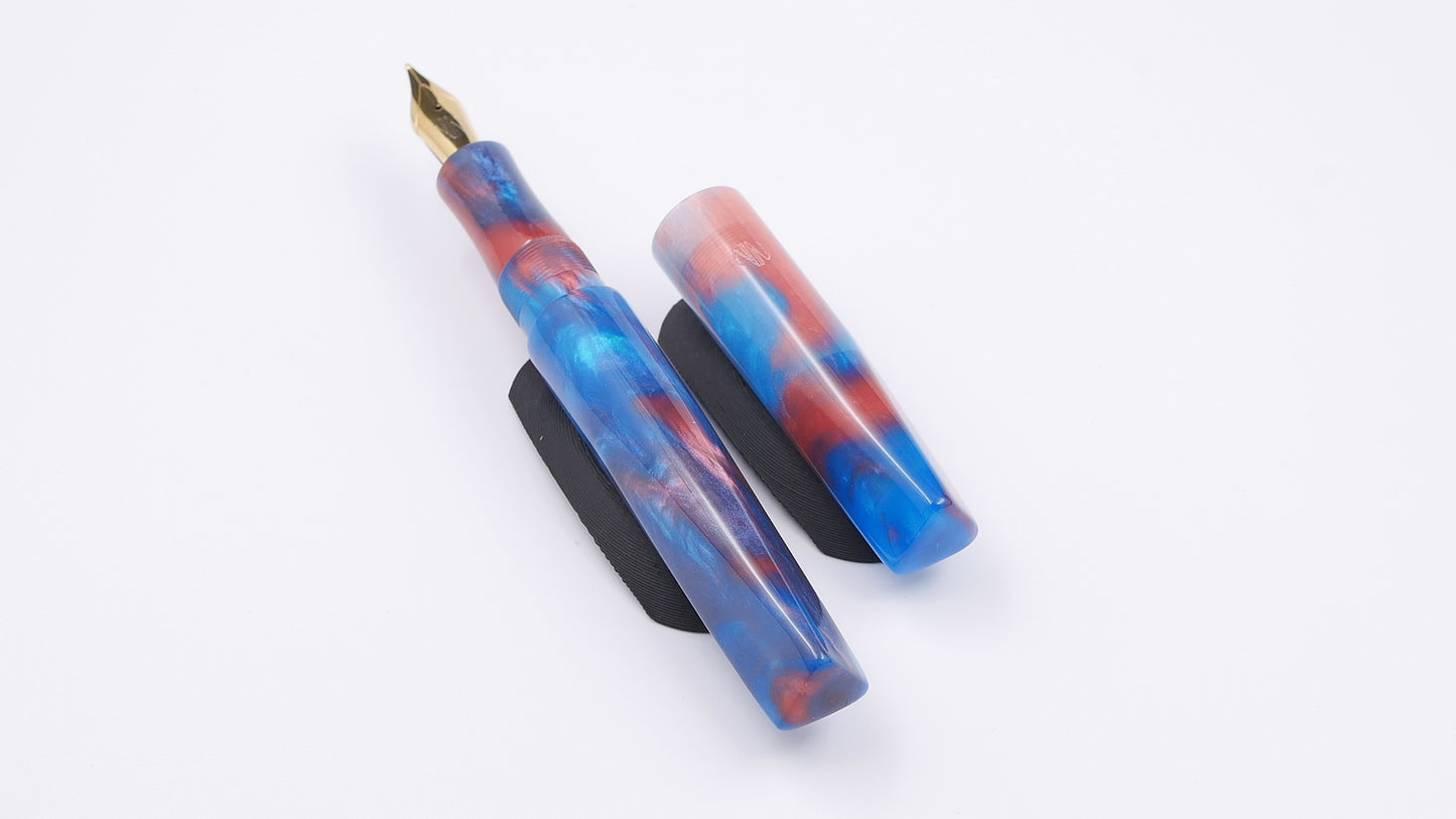 Prospector - Medium - D Squared Arts Violet Dust resin - Jowo #6 nib