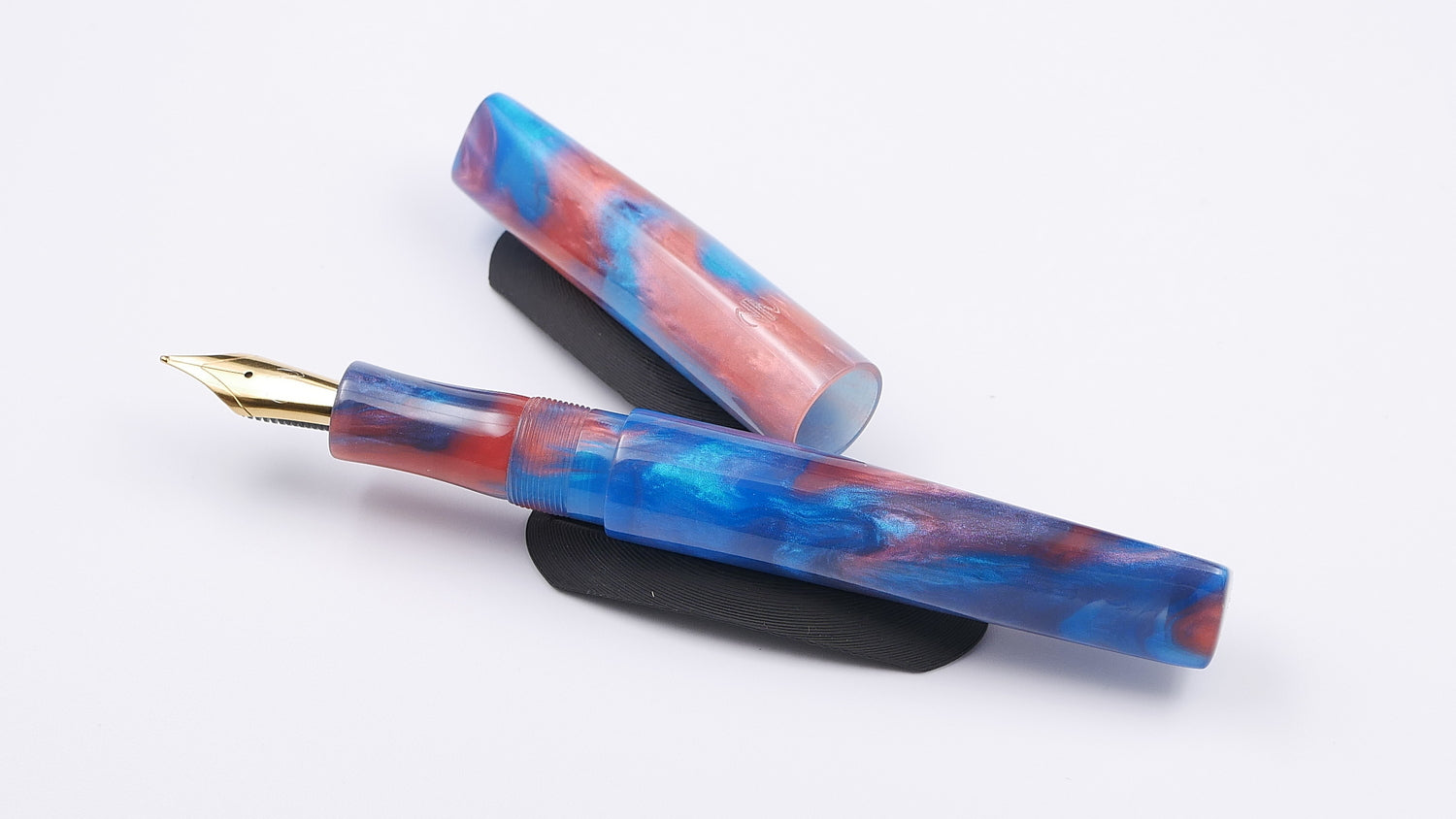 Prospector - Medium - D Squared Arts Violet Dust resin - Jowo #6 nib