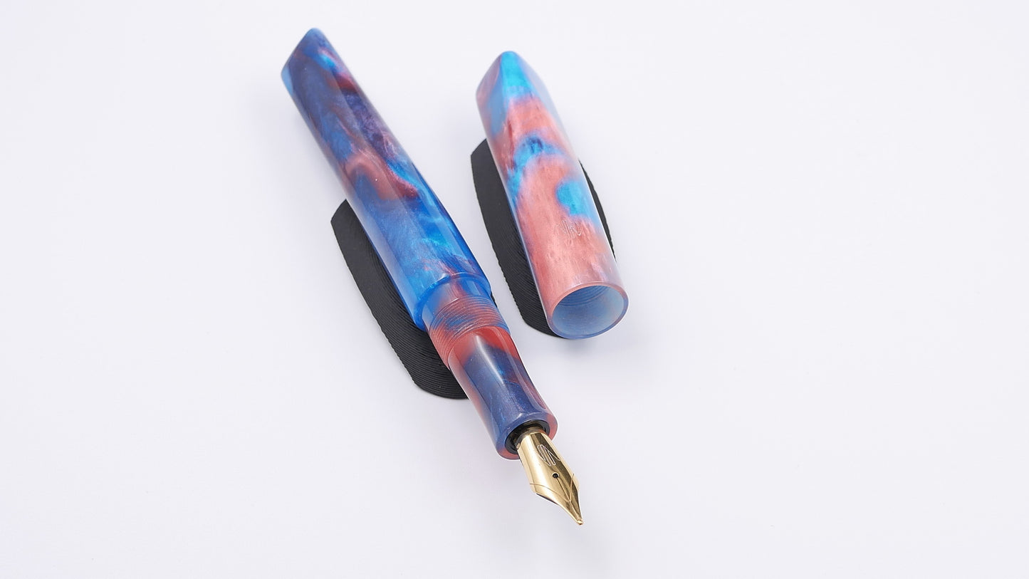 Prospector - Medium - D Squared Arts Violet Dust resin - Jowo #6 nib