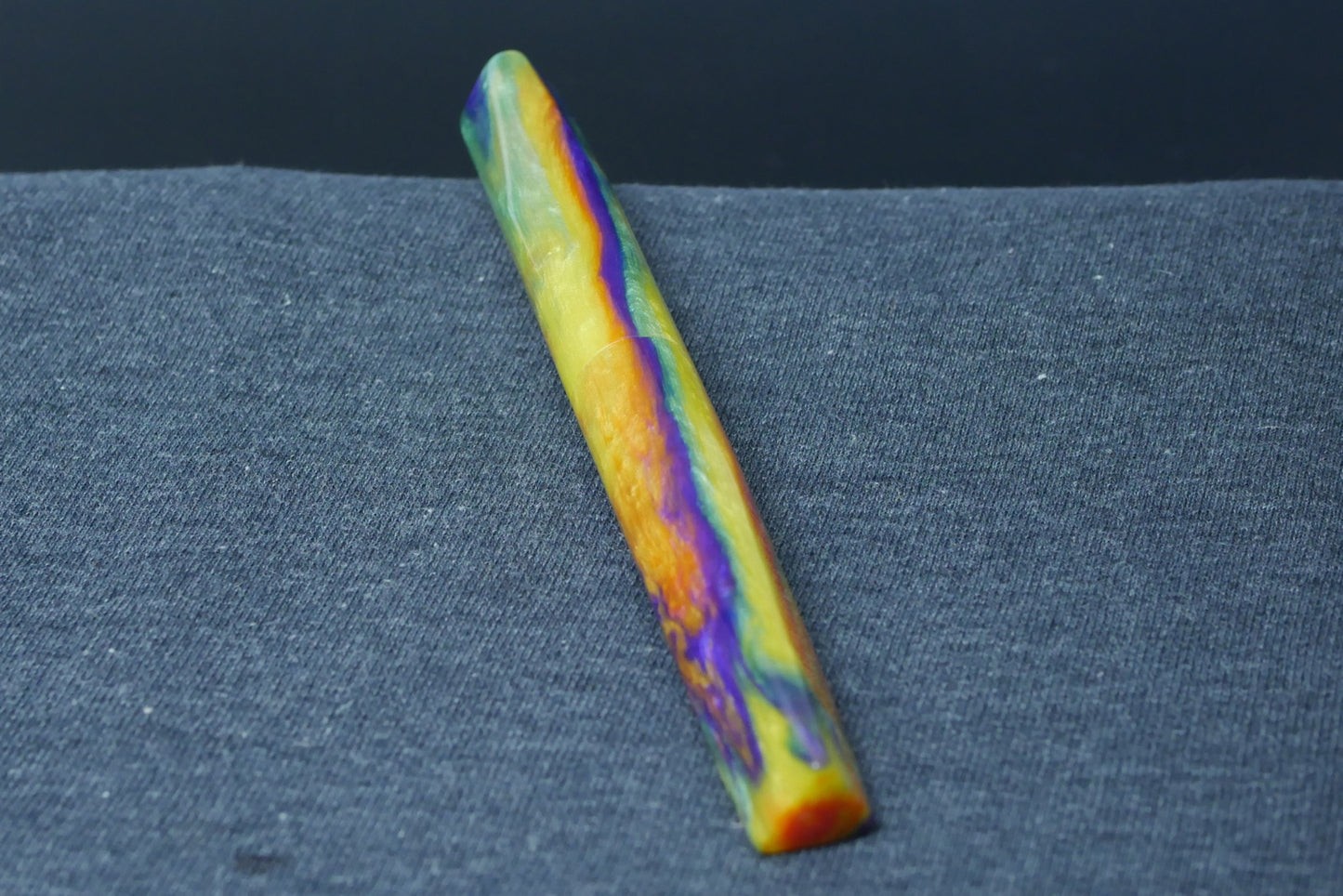 Prospector - Medium - D2 Rainbow resin