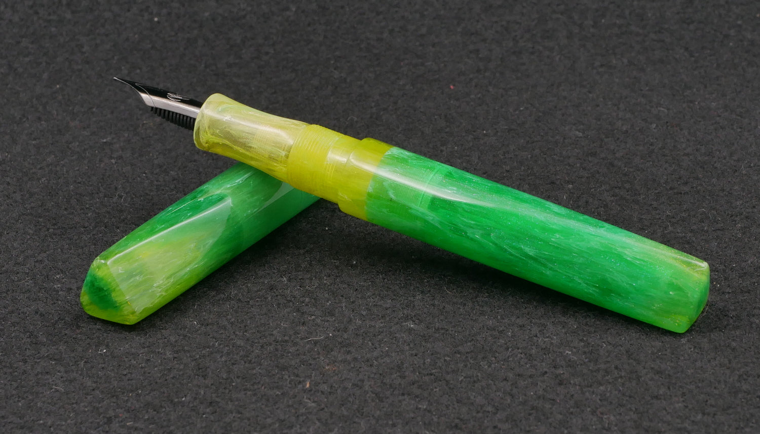Prospector - Medium - Eel And Anchor Neon Lemon Lime resin - Jowo #6 nib