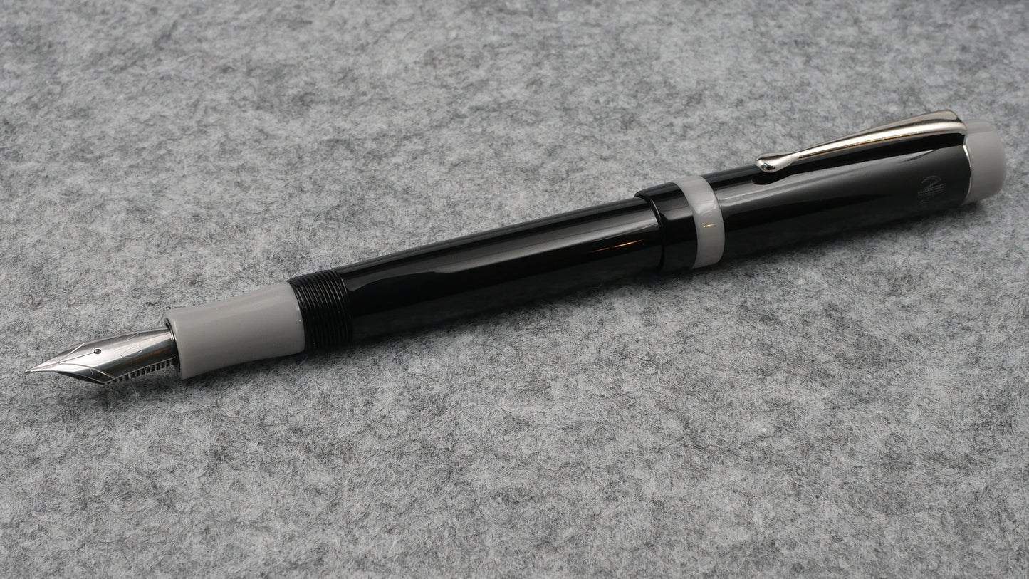 Orville - Black and Gray acrylics - clip - Jowo #6 nib