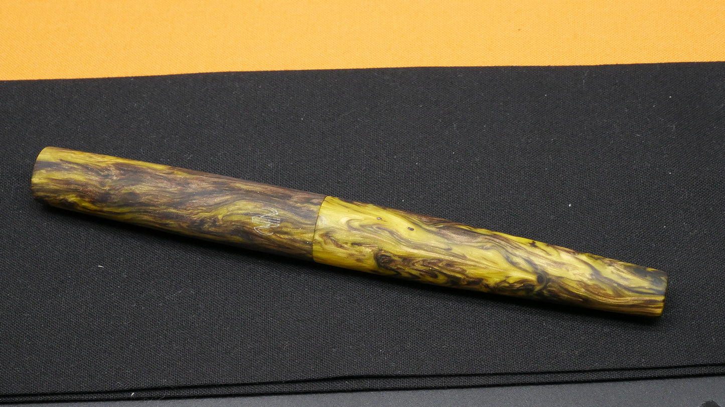 Townsend - Small – Brooks Old Bananas- matte - #6 nib