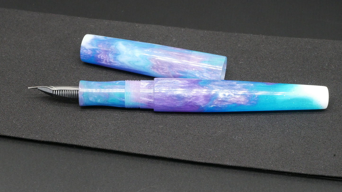 Townsend - Small – D Squared Glacial Peaks- #6 nib