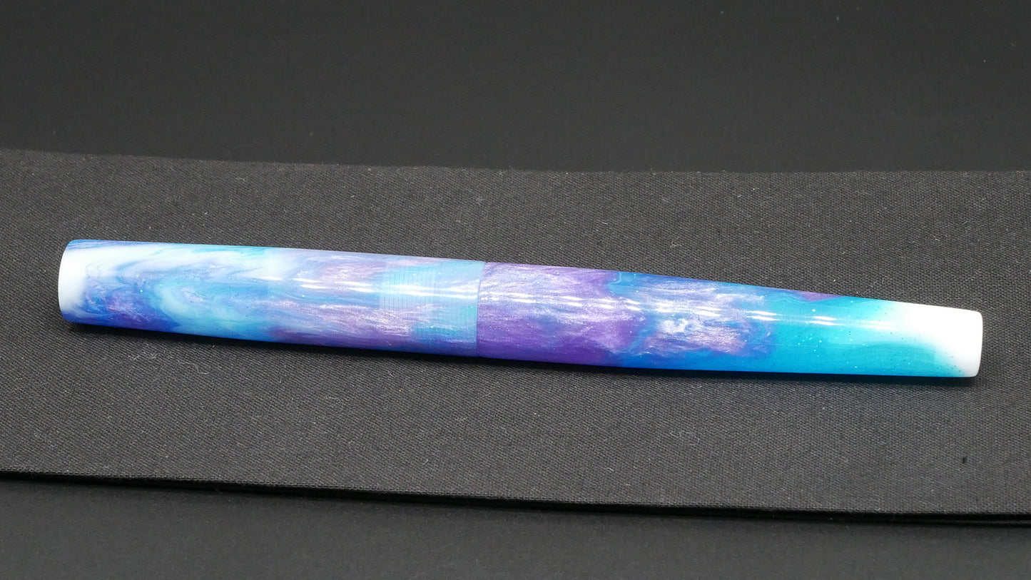 Townsend - Small – D Squared Glacial Peaks- #6 nib