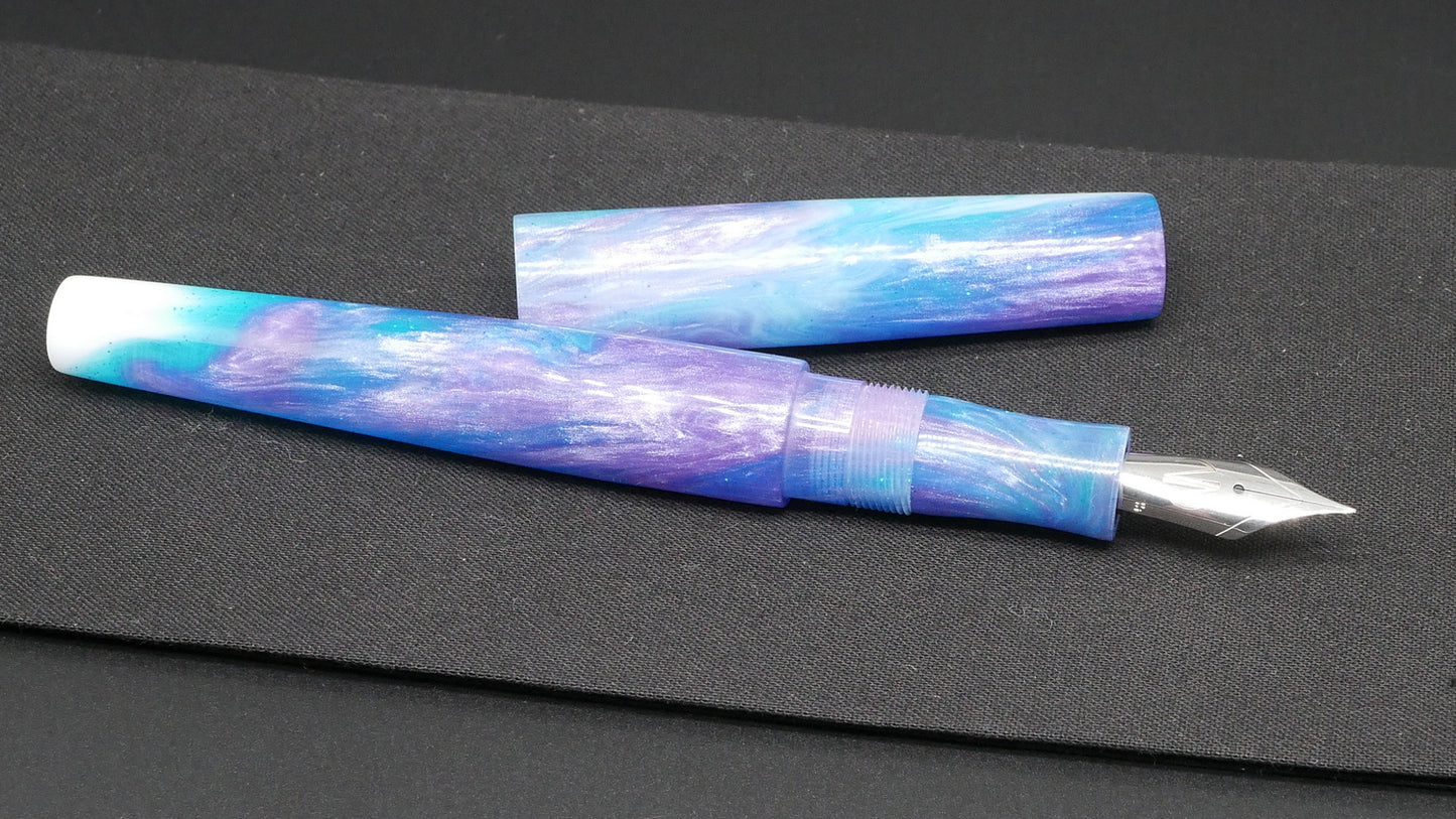 Townsend - Small – D Squared Glacial Peaks- #6 nib