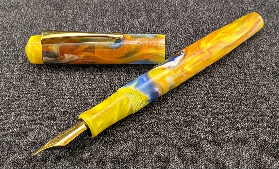 Orville - Small - Corrl Creatons Aspen prototype resin - clip - #6 nib