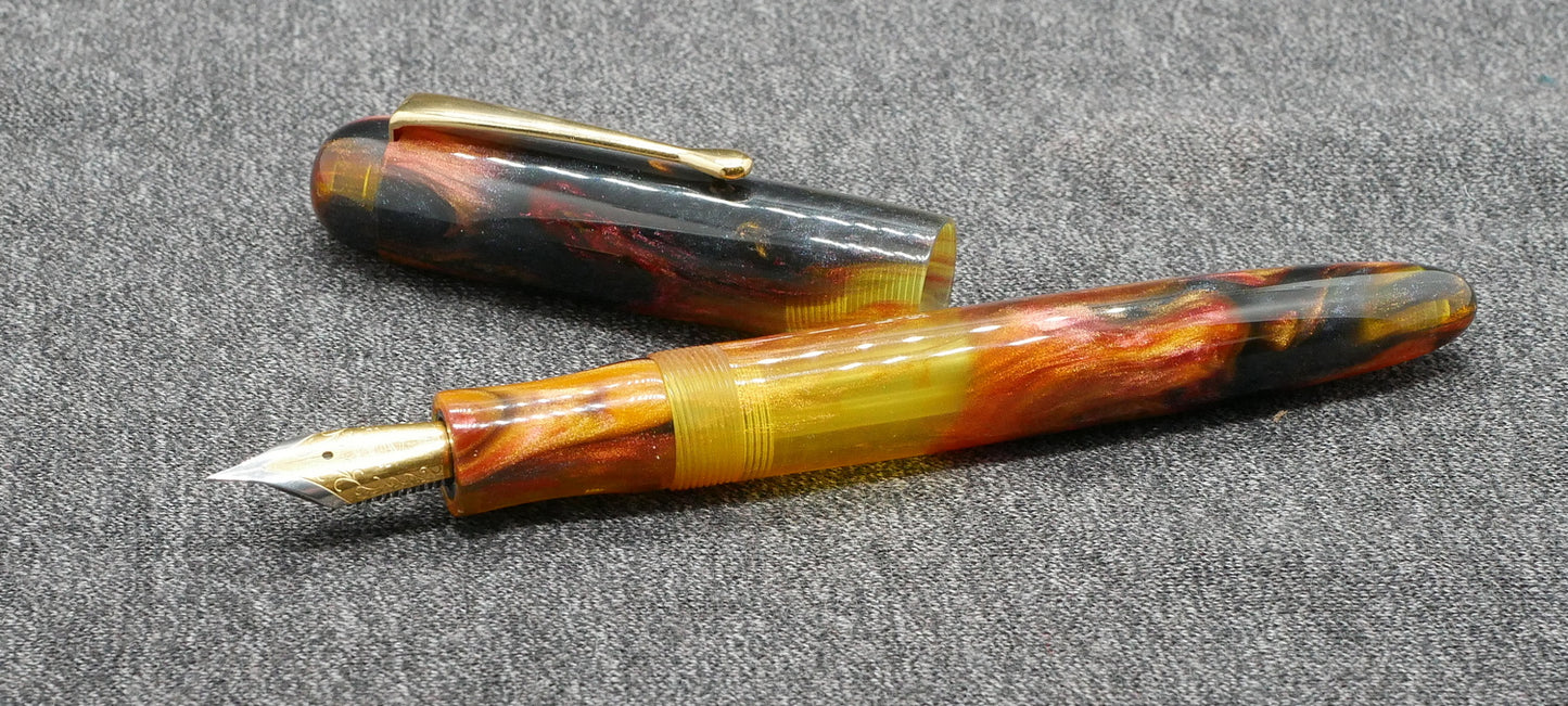 Sumpter - Medium - CORRL/Dupras Adirondack Autumn (prototype color?) resin - clip - #6 nib