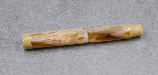 Como - Slim - Corrl Creatons Caramel Macchiatto - #5 nib (can take a clip)