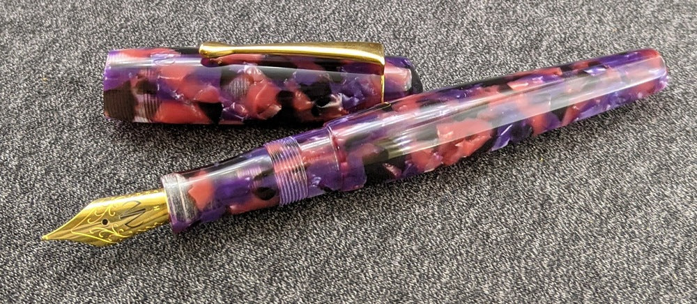 Elizabethan - Small– Flowery cellulose acetate - clip -  #6 nib