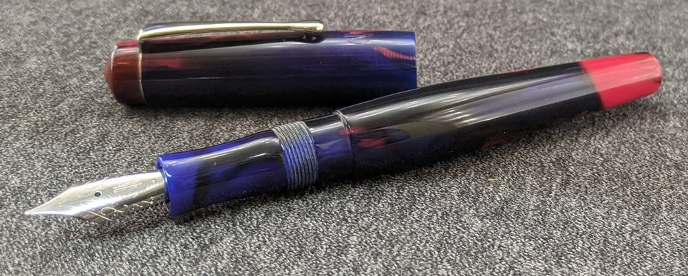 Elizabethan - Small–  D Squared Arkansas Berries- clip -  #6 nib