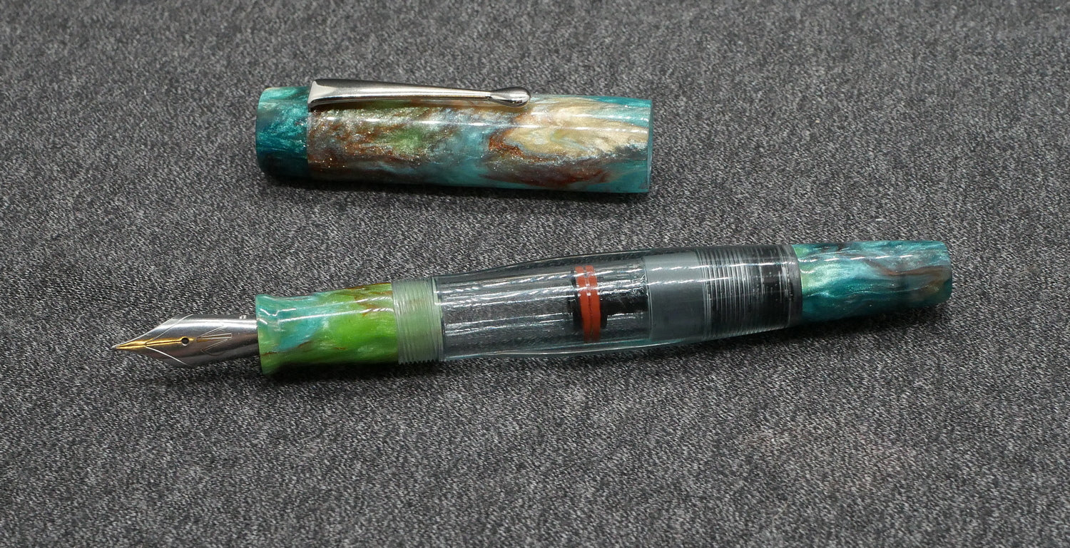 Gibby - Medium - CORRL Dragonfly resin - piston - clip - Jowo #6