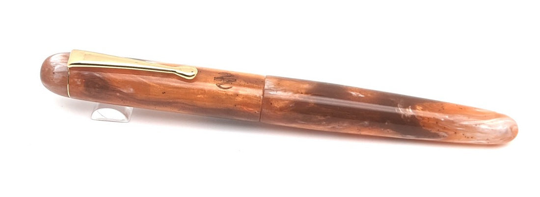 Majestic - Small - D Squared Fox Tail resin - clip - #6 nib -
