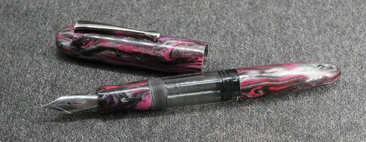 Sumpter - Medium - McKenzie Derby Girl Diamondcast resin - syringe - clip - #6 nib