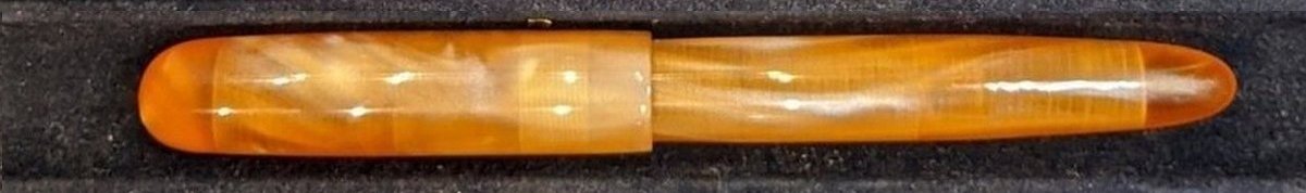 Sumpter - Small - Liquid gold acrylic - #6 nib - -