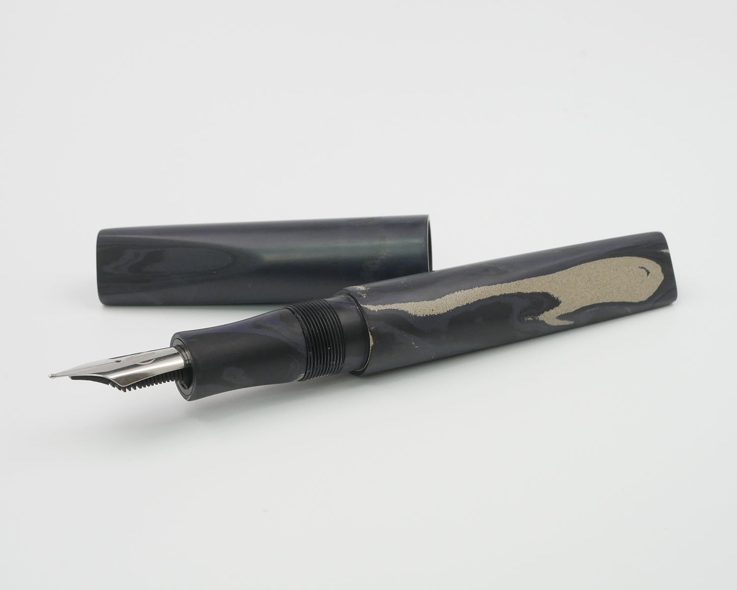 Prospector - Large - Nikko Dark Purple, white & black ebonite - Bock #8 nib