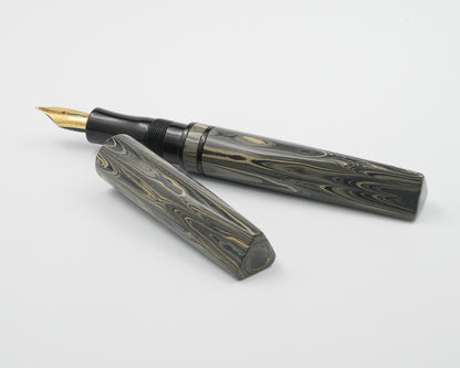 Prospector - Medium - SEM Sand ripple and black ebonite- Jowo #6 nib