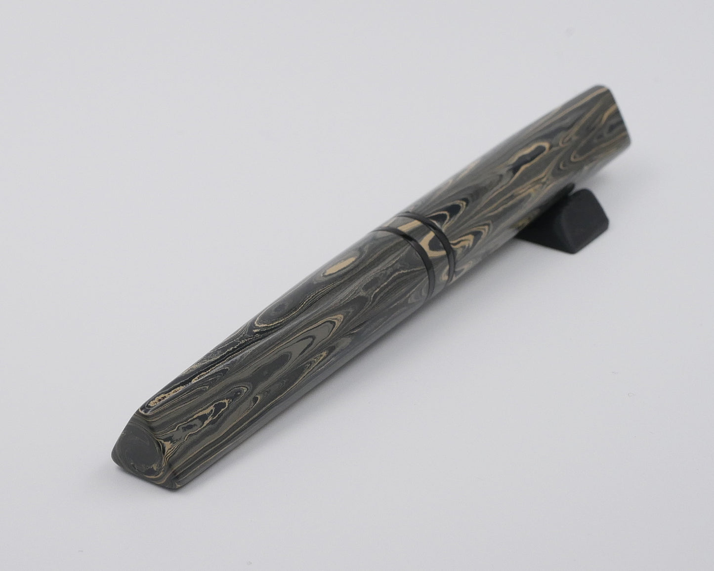 Prospector - Medium - SEM Sand ripple and black ebonite- Jowo #6 nib