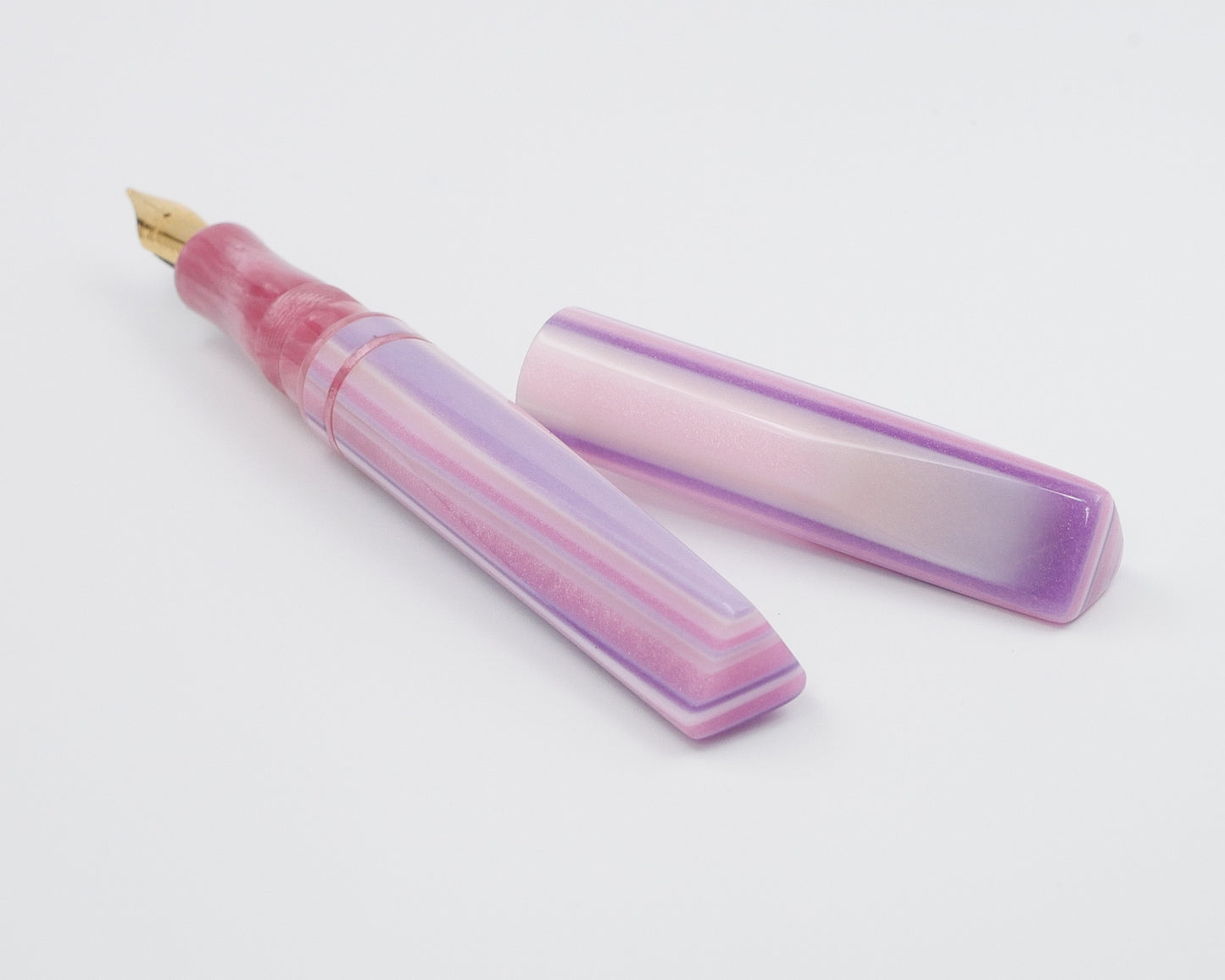 Prospector - Medium - D Squared Arts Candy Stiper & Solid Pink resins - Jowo #6 nib