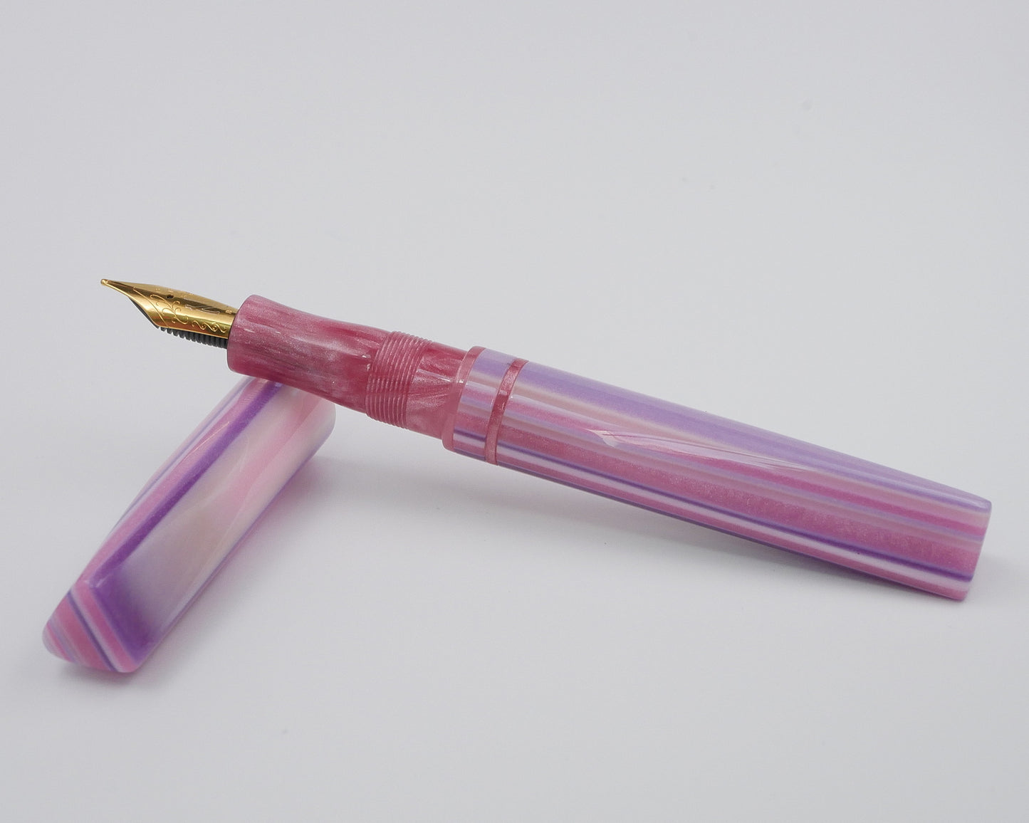 Prospector - Medium - D Squared Arts Candy Stiper & Solid Pink resins - Jowo #6 nib