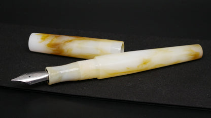 Townsend - Small – D Squared Alabaster - #6 nib