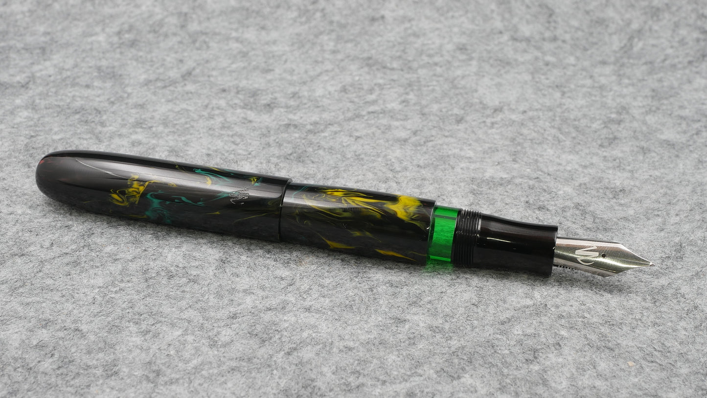 Majestic - Large - Corrl Guinea Bissau yellow v1- piston - Bock 380 #8 nib