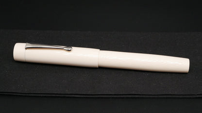 Orville - Medium - Faux Ivory resin - clip - #6 nib